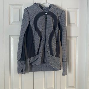 Lululemon Define Jacket Size 8🥰🥰